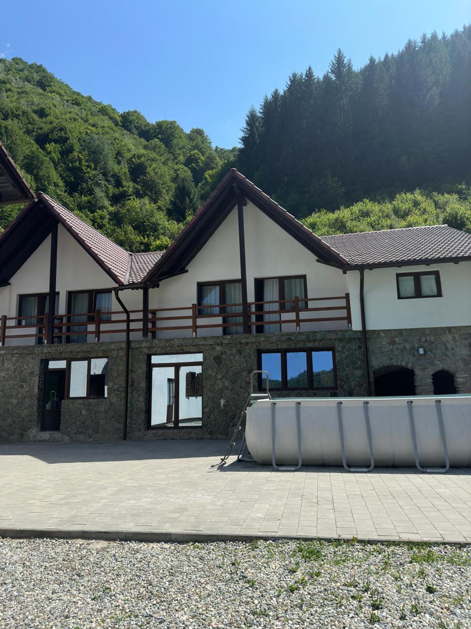Pensiunea Valea Pinului Rau Sadului Exterior photo